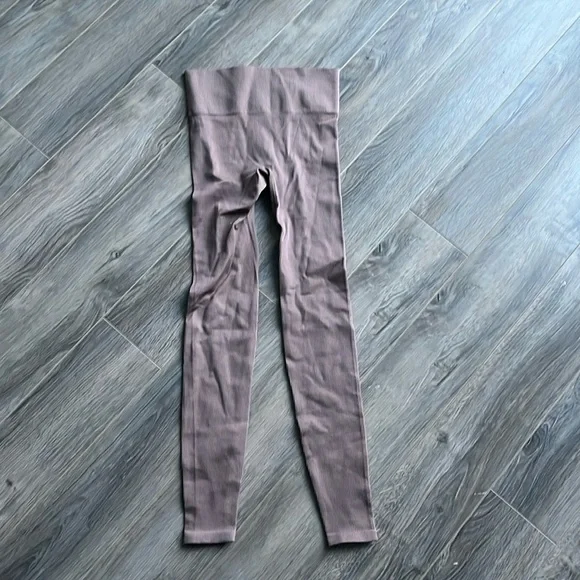 NWT The Group by Babaton Profile Seamless Leggings - Picture 1 of 4